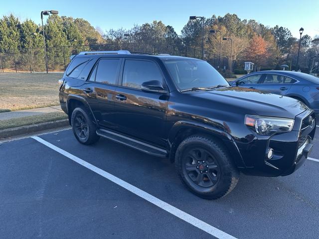 Photo of 2015 Black Toyota 4Runner
