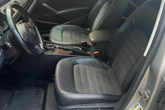 Photo of 2014 Silver Volkswagen Passat