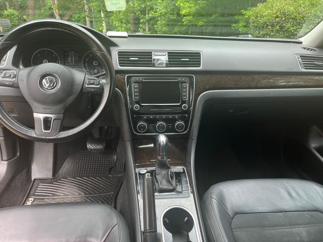 Photo of 2014 Silver Volkswagen Passat