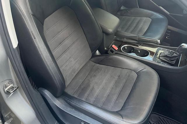 Photo of 2014 Silver Volkswagen Passat