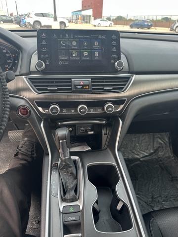 Photo of 2022 Gray Honda Accord