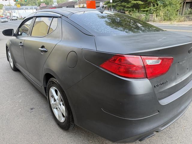 Photo of 2015 Black Kia Optima