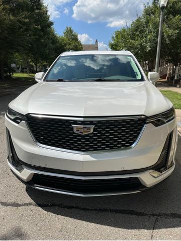 Photo of 2020 White Cadillac XT6