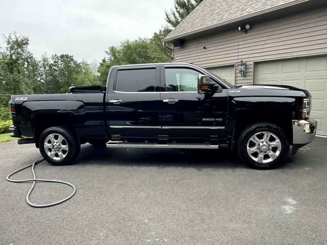 Photo of 2017 Black Chevrolet Silverado 2500