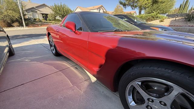 Photo of 2004 Red Chevrolet Corvette