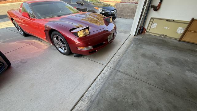 Photo of 2004 Red Chevrolet Corvette