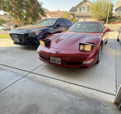 Photo of 2004 Red Chevrolet Corvette