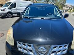 Photo of 2012 Black Nissan Rogue