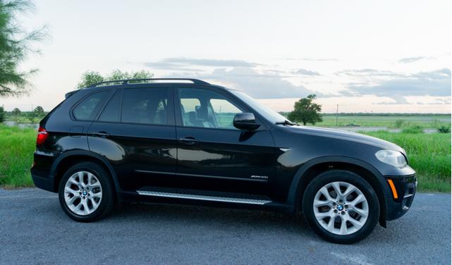 Photo of 2013 Black BMW X5