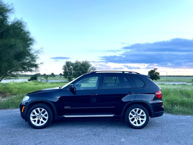Photo of 2013 Black BMW X5