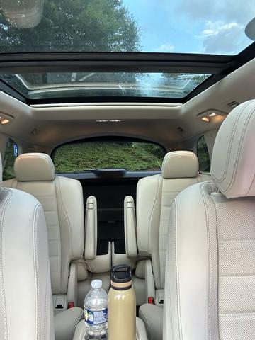 Photo of 2021 White Mercedes-Benz GLS 450