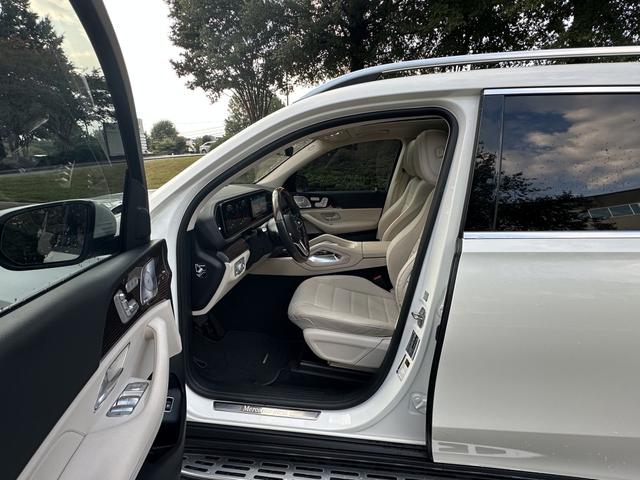 Photo of 2021 White Mercedes-Benz GLS 450