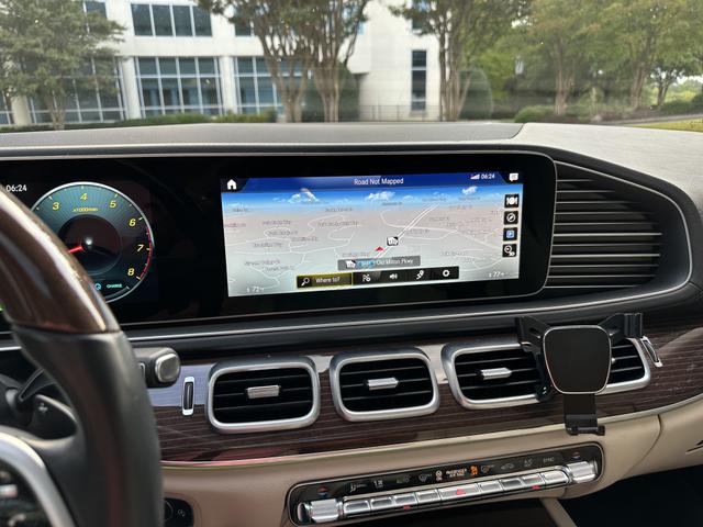 Photo of 2021 White Mercedes-Benz GLS 450