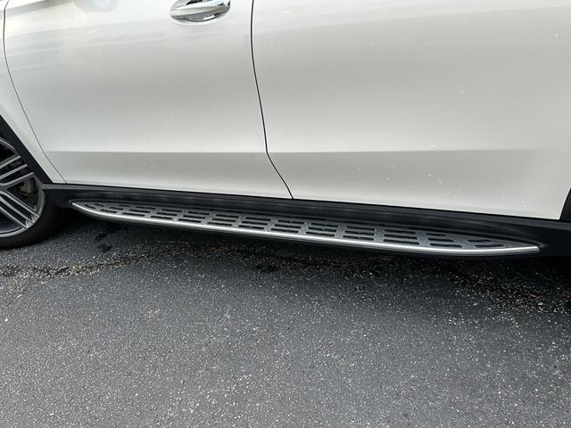 Photo of 2021 White Mercedes-Benz GLS 450