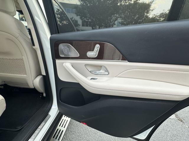 Photo of 2021 White Mercedes-Benz GLS 450