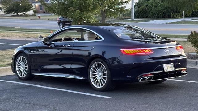 Photo of 2019 Blue Mercedes-Benz AMG S 63