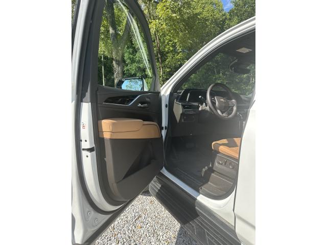 Photo of 2023 White Cadillac Escalade