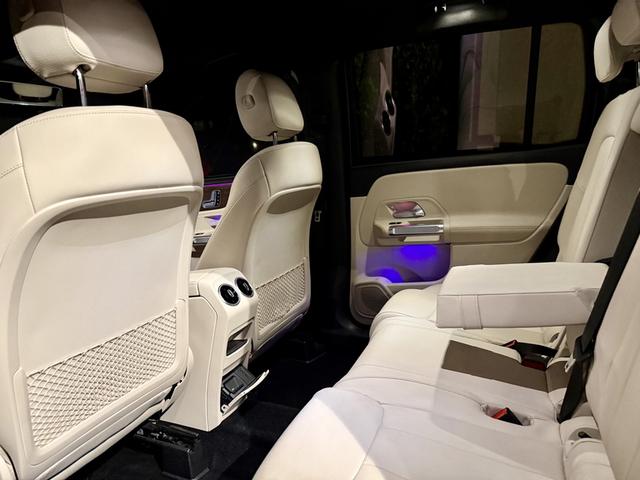 Photo of 2022 Beige Mercedes-Benz GLB 250
