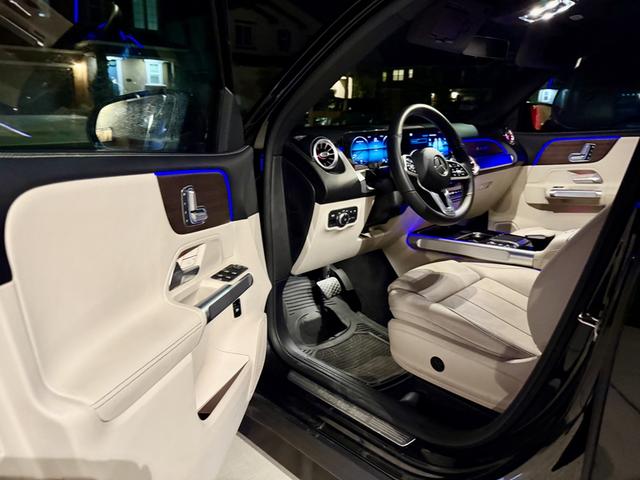 Photo of 2022 Beige Mercedes-Benz GLB 250