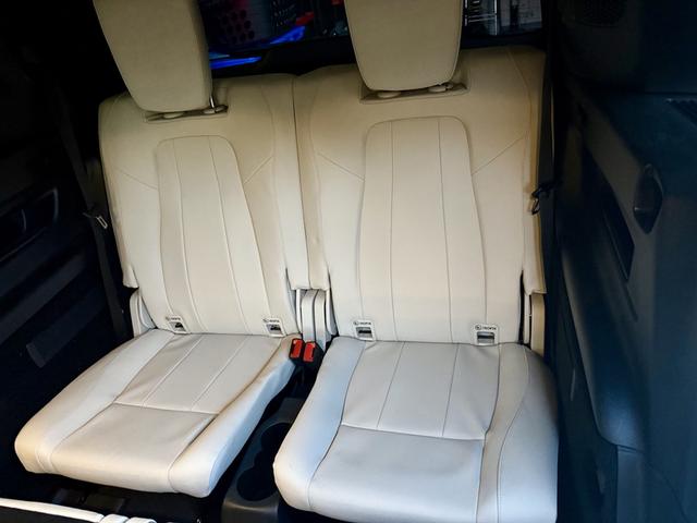 Photo of 2022 Beige Mercedes-Benz GLB 250