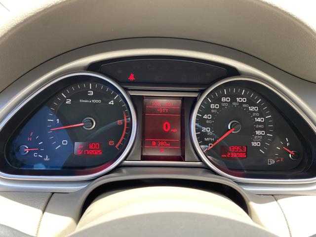 Photo of 2011 Black Audi Q7
