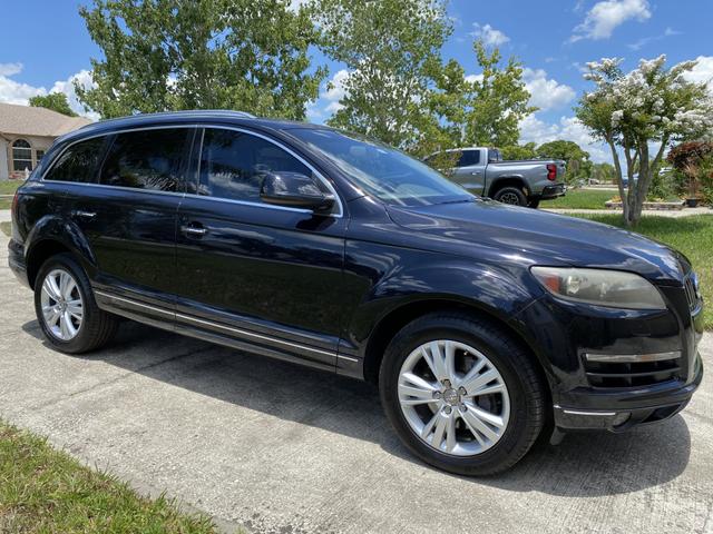 Photo of 2011 Black Audi Q7