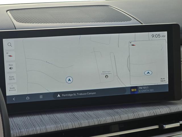 Photo of 2024 Gray Hyundai SANTA FE