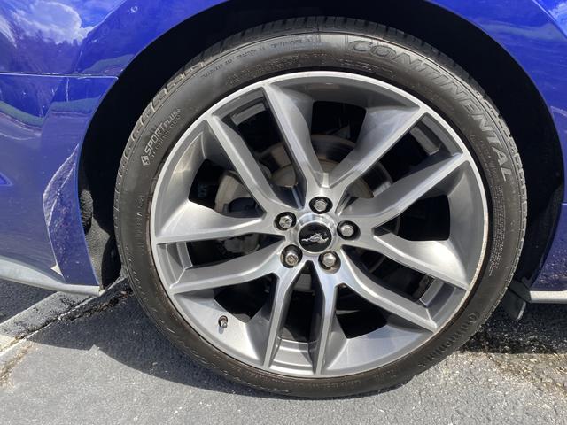 Photo of 2015 Blue Ford Mustang