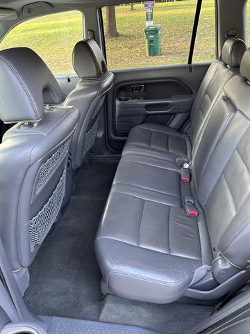 Photo of 2007 Gray Honda Pilot
