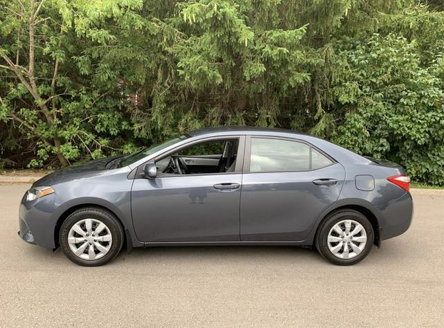 Photo of 2016 Gray Toyota Corolla