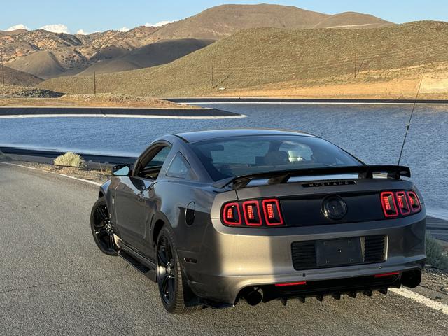 Photo of 2013 Gray Ford Mustang