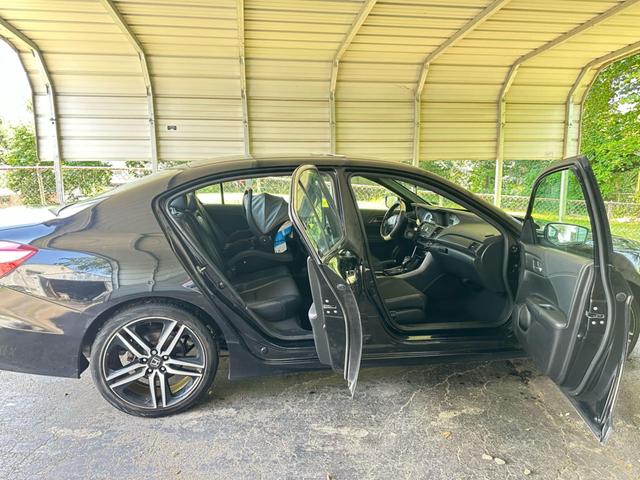 Photo of 2016 Black Honda Accord