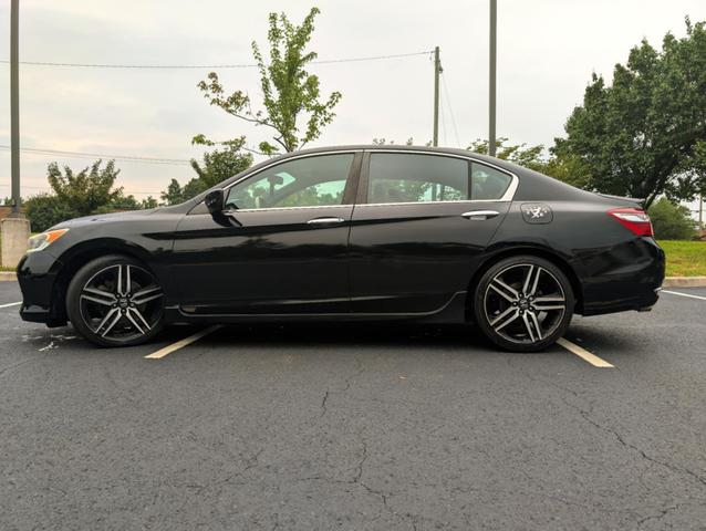 Photo of 2016 Black Honda Accord