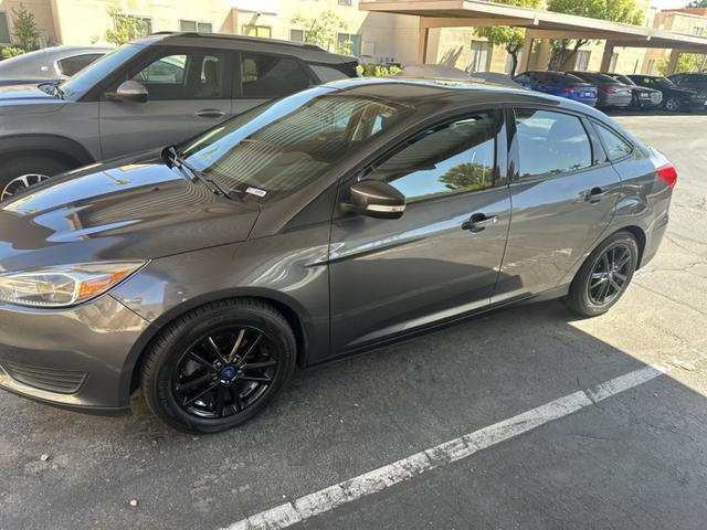 Photo of 2015 Gray Ford Focus