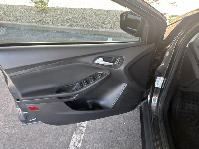 Photo of 2015 Gray Ford Focus