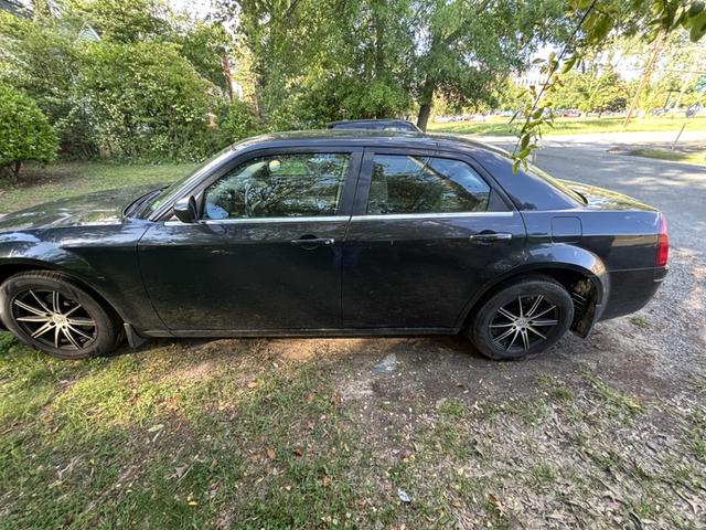 Photo of 2007 Black Chrysler 300