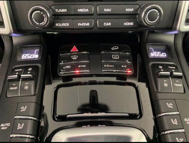 Photo of 2017 White Porsche Cayenne