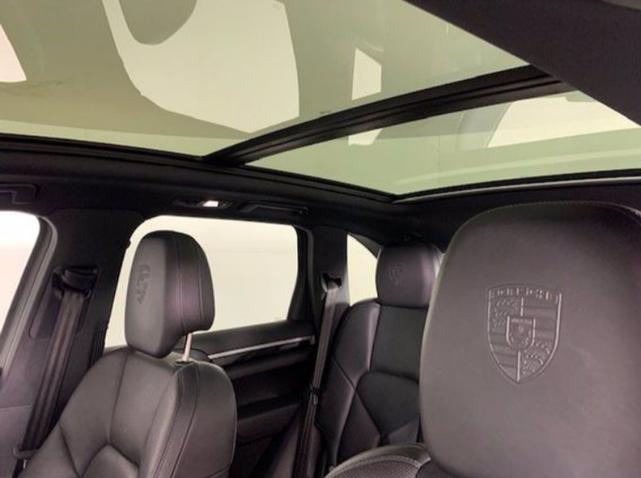Photo of 2017 White Porsche Cayenne