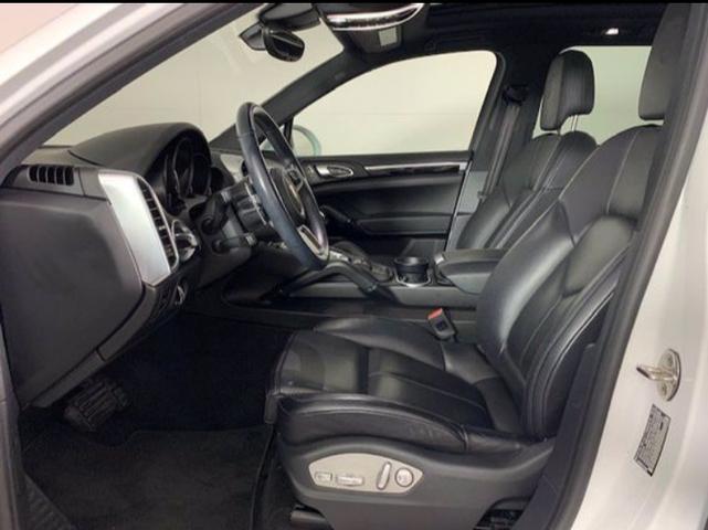 Photo of 2017 White Porsche Cayenne