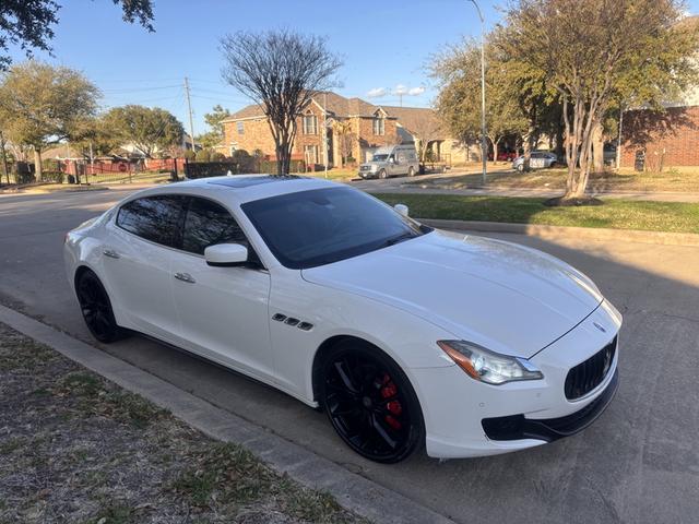 Photo of 2014 White Maserati Quattroporte