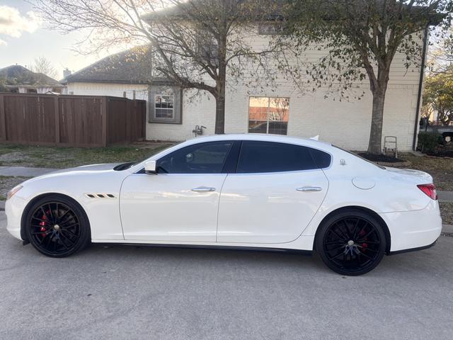 Photo of 2014 White Maserati Quattroporte