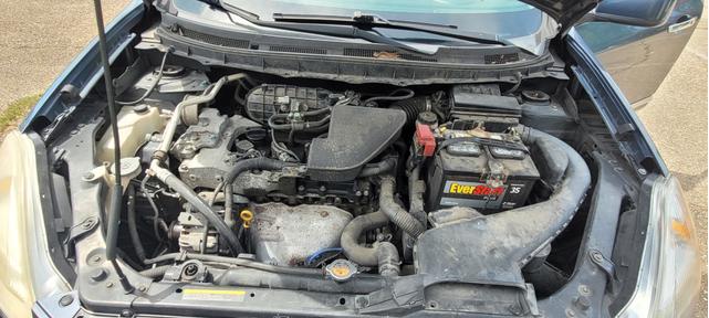 Photo of 2012 Gray Nissan Rogue