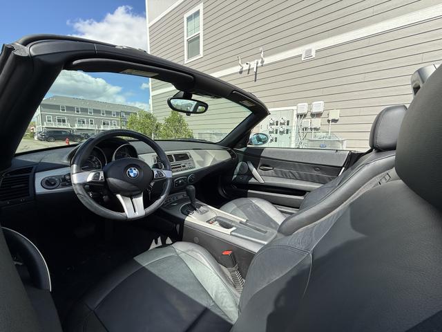 Photo of 2004 Silver BMW Z4