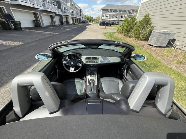 Photo of 2004 Silver BMW Z4