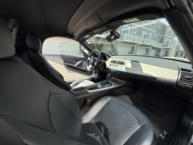 Photo of 2004 Silver BMW Z4