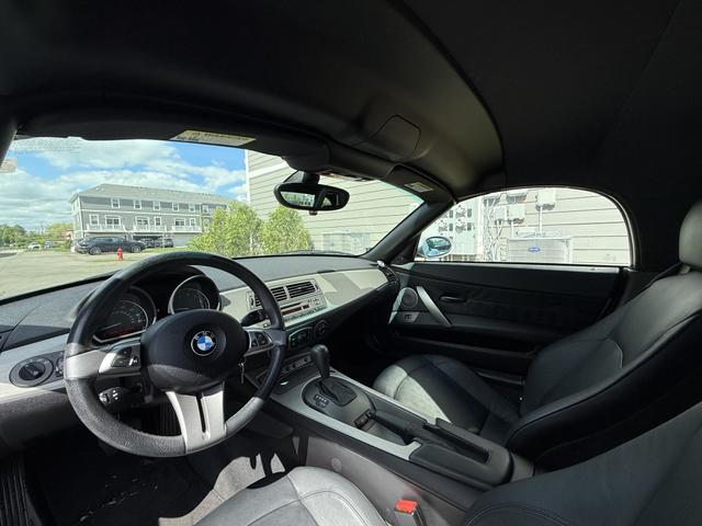 Photo of 2004 Silver BMW Z4