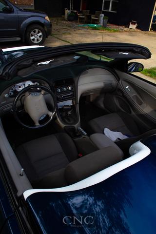 Photo of 2000 Blue Ford Mustang