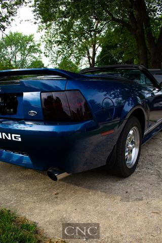 Photo of 2000 Blue Ford Mustang