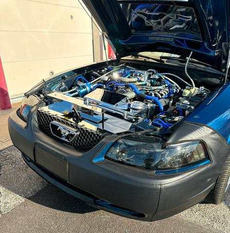Photo of 2000 Blue Ford Mustang