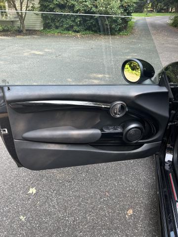 Photo of 2017 Black MINI Hardtop